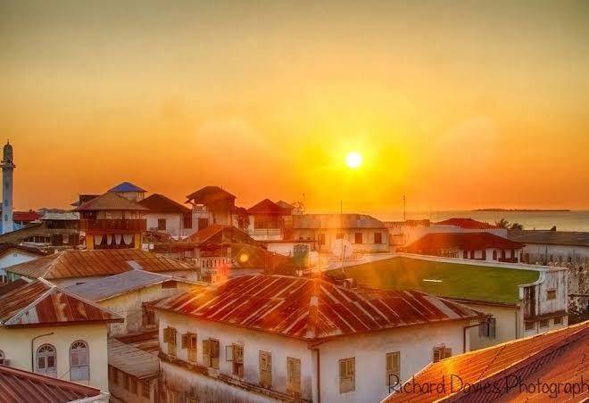 Red sun hotel