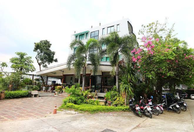 Platinum place