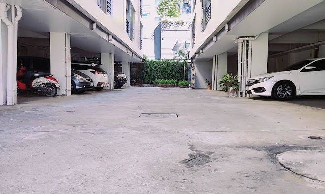 Thousand thousand residence