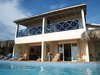 Inland hotel
