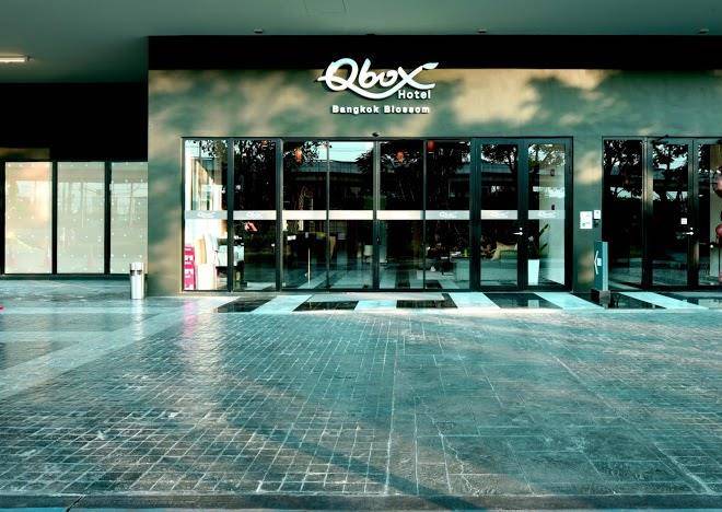 Q box hotel bangkok blossom