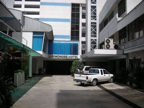 Suri wongs center