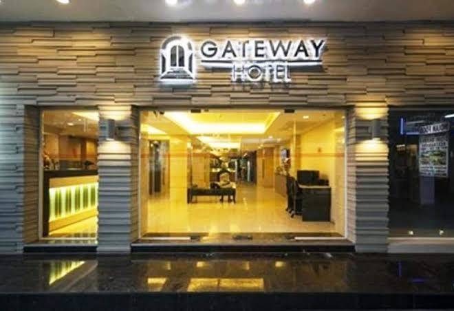 Gateway hotel