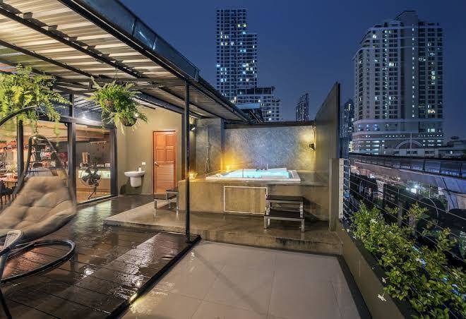 The Posh Phayathai Image