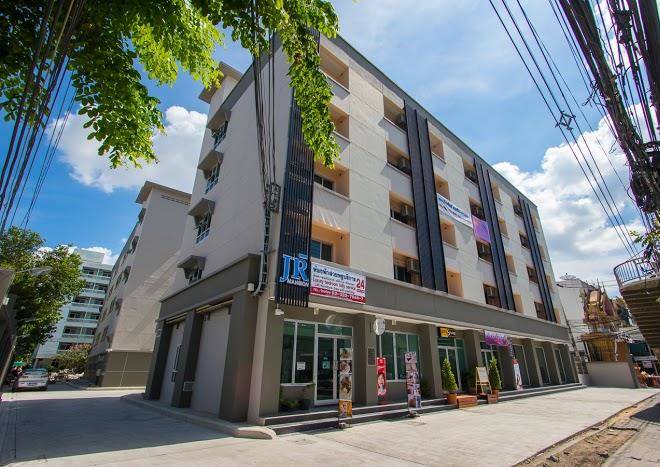 Jr mansion on nut soi 25