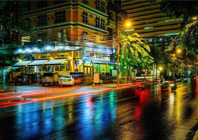 Bourbon street restaurant & oyster bar boutique hotel