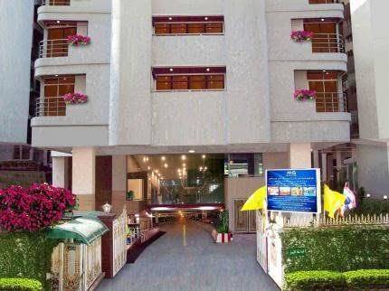 M g mansion
