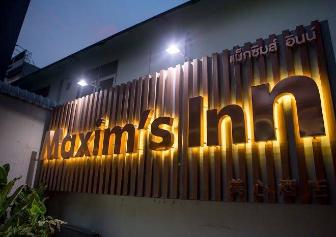 Maxim's inn