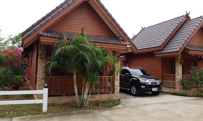 Ruean phet sawoei resort