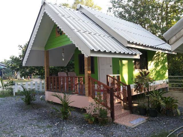 Baan pak nok le