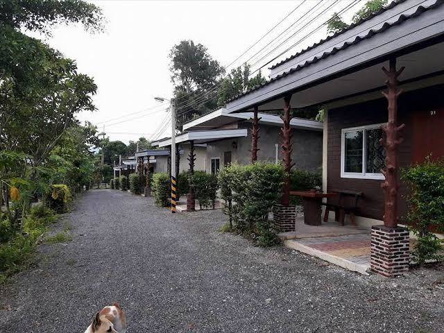 Suepuen monbai resort