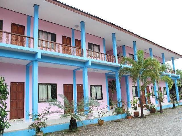 Tawan ron resort