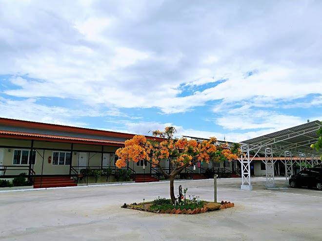 Sailom resort