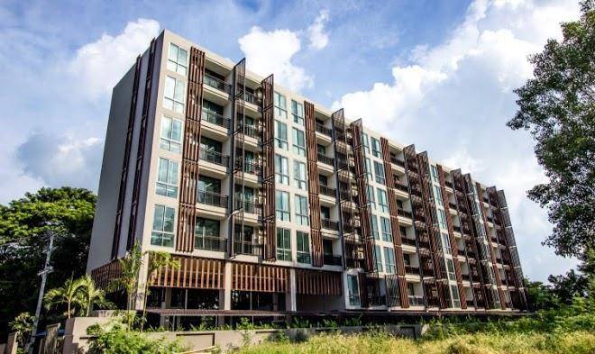B2 mountain pano residence