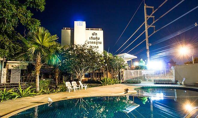 B2 premier hotel & resort
