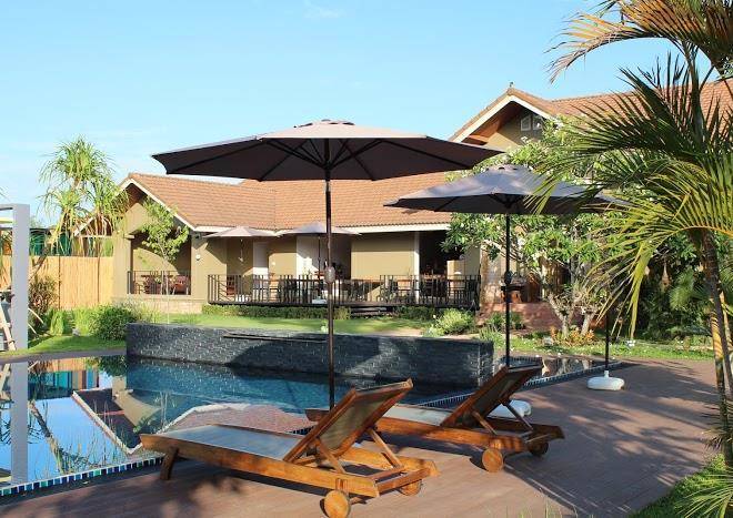 Corner spa resort