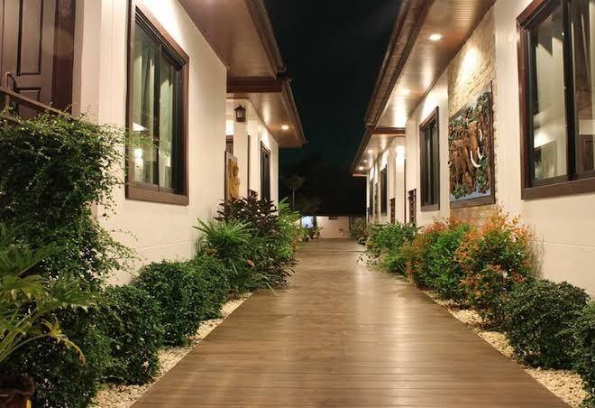 Wilawan pool resort koh larn