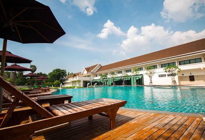 Bangsaen heritage hotel
