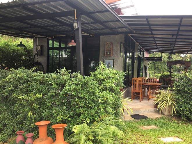 Tangsurat chai lay resort