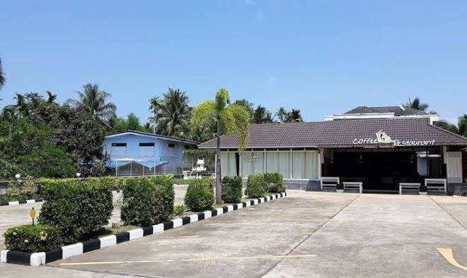 Chumphontravelodge Hotel Image