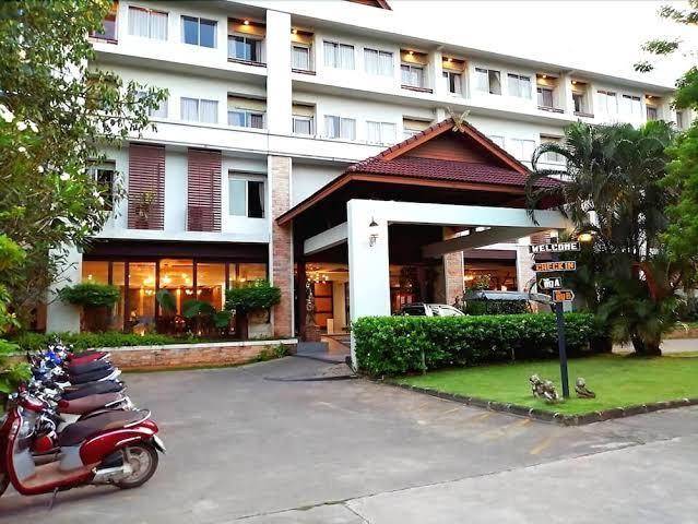 Nana buri hotel