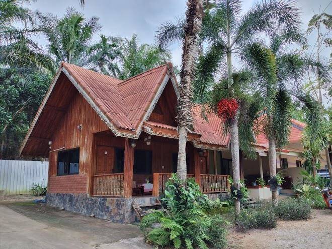 Palm row resort