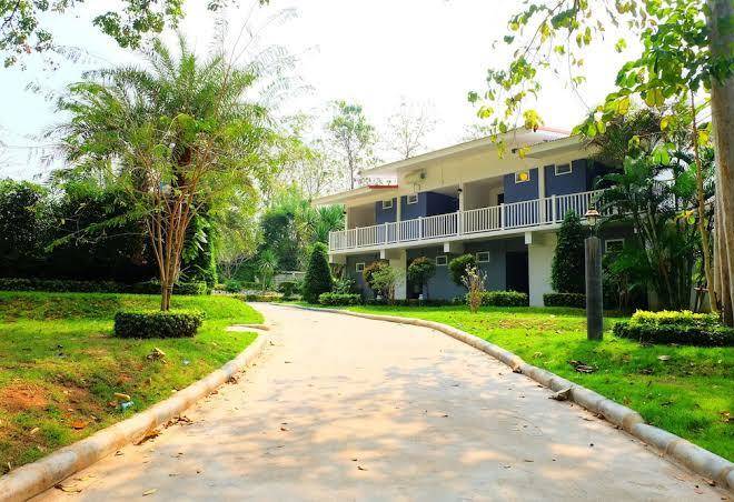 Macan resort