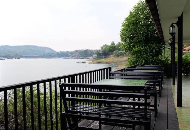 Pornpailin riverside sangkhlaburi