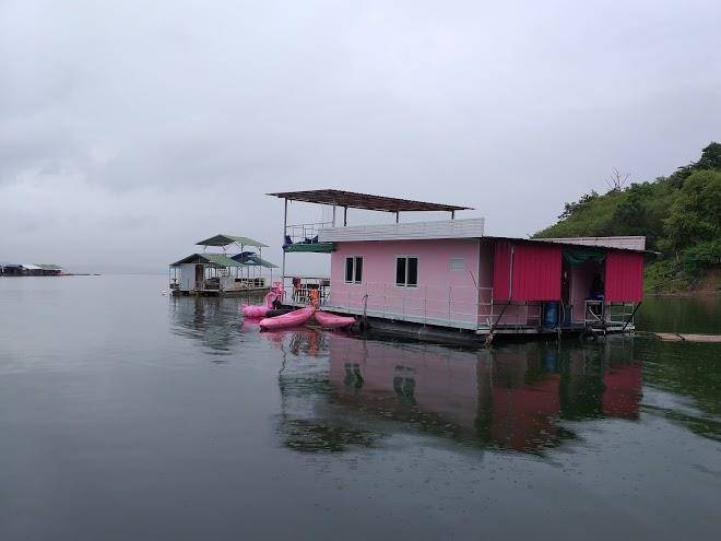 Chom pratum raft