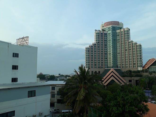 Grand leo hotel