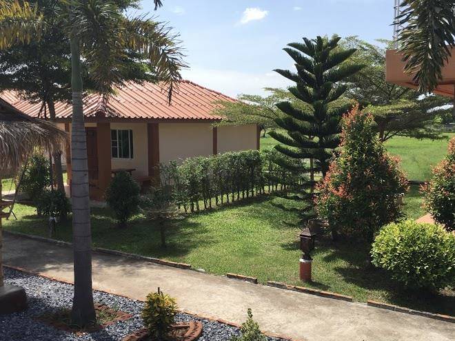 Cheunjai resort & restaurant & swimmingpool