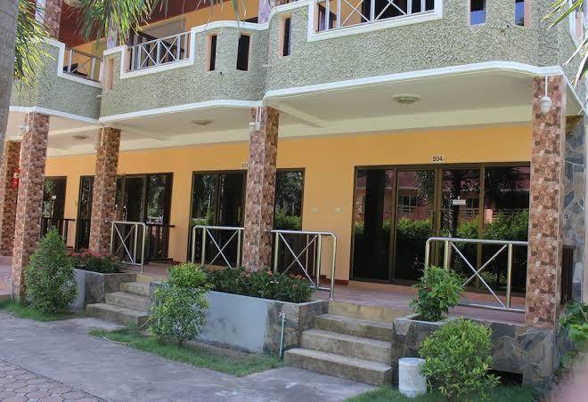 D R Lanta Bay Resort Image