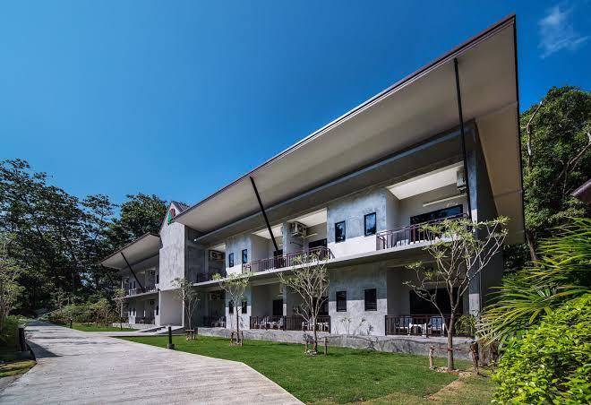 Kaw kwang beach resort