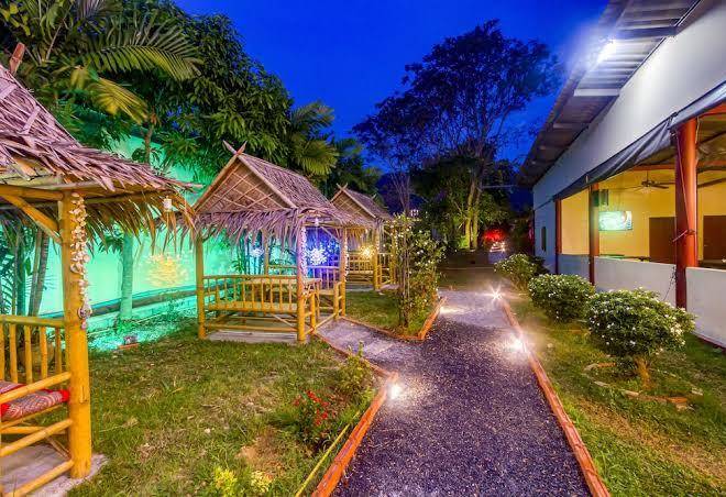 The travelers friend restaurant bar and bungalows
