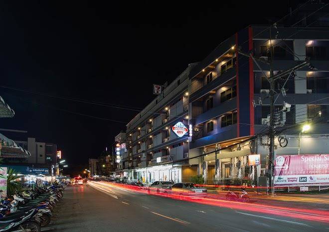 City hotel