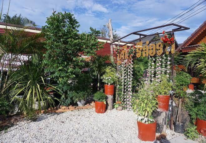 Lampang bouteak resort