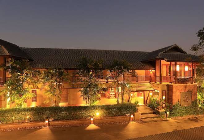 Baan lapoon hotel
