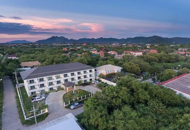 Privacy Residence Lopburi Image