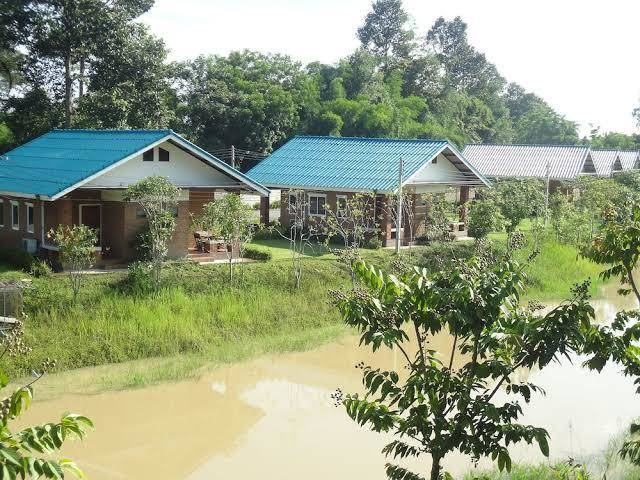 I Din Lake View Resort Image