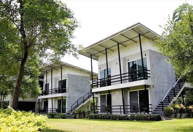 Makham Forest Resort Image