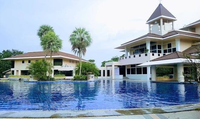 Royal hills resort