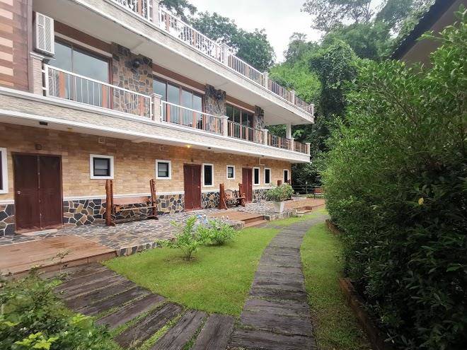 Sarika Resotel Waterfall Image