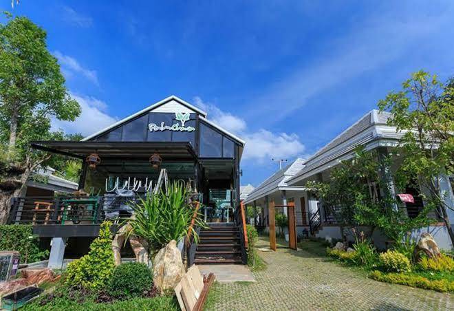 Palmchwa resort