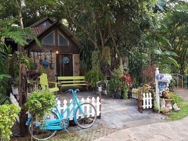 Secret art garden