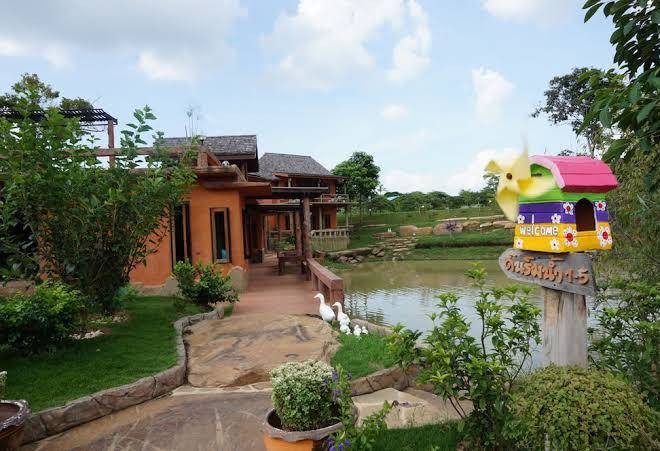Baan din wang nam khiao