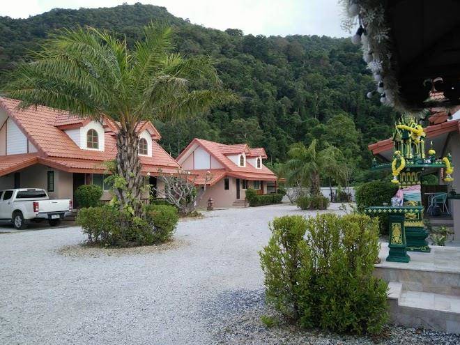Khao lom resort