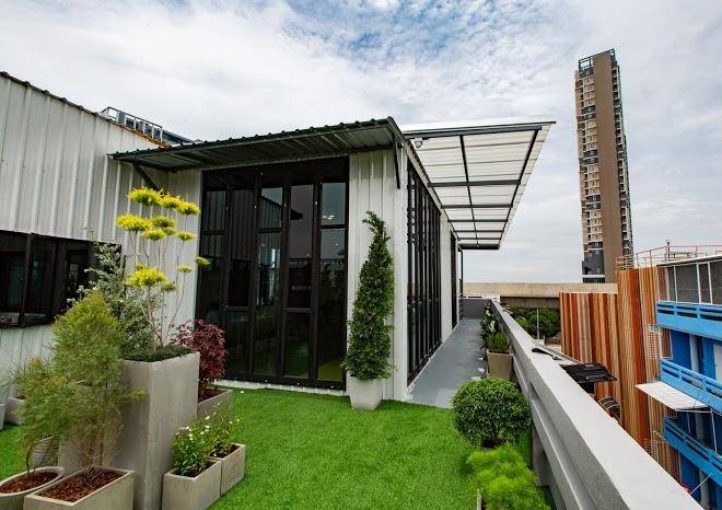 Fine Bed Hotel Image