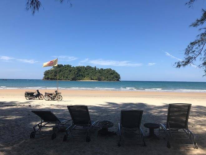Tawan bar and bungalows