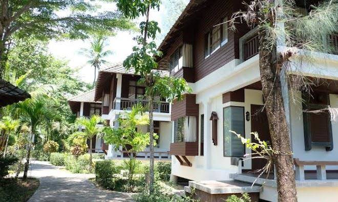 Lah own khaolak resort