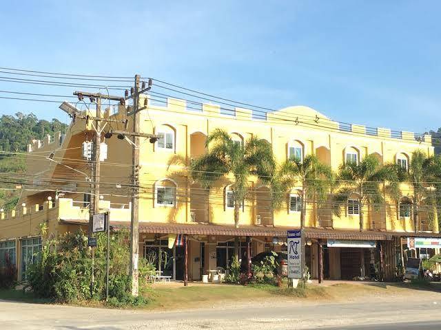 R t hotel